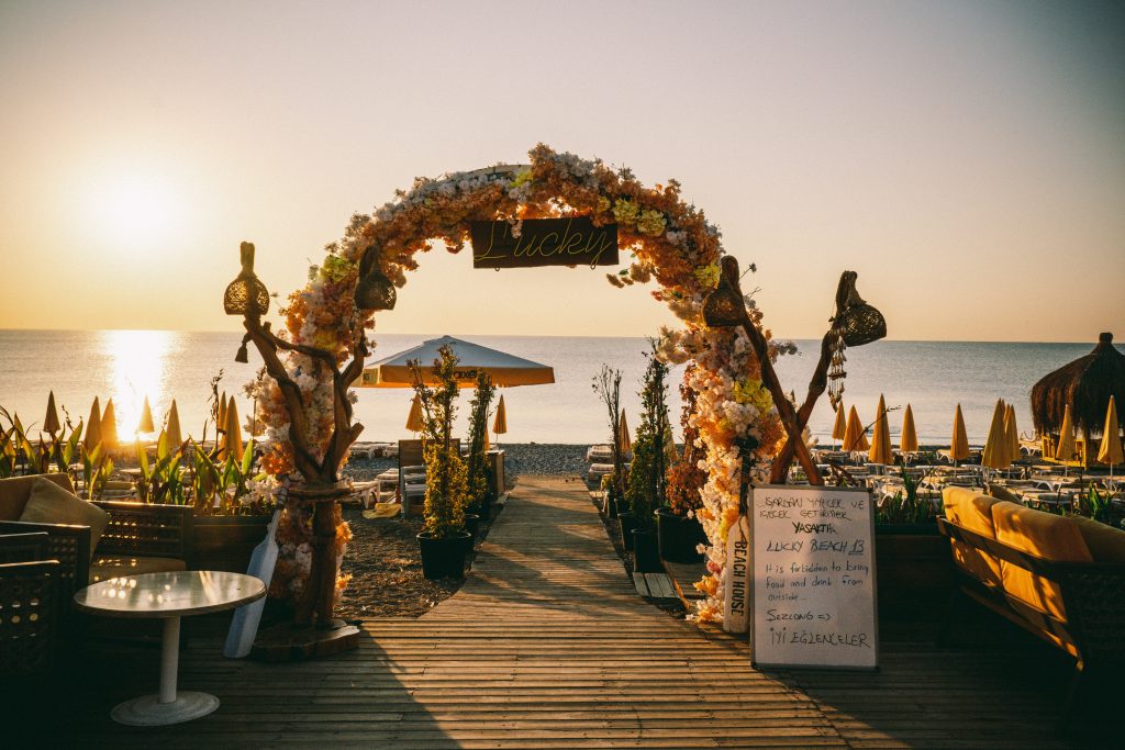 13 Affordable Wedding Venue Ideas for 2023